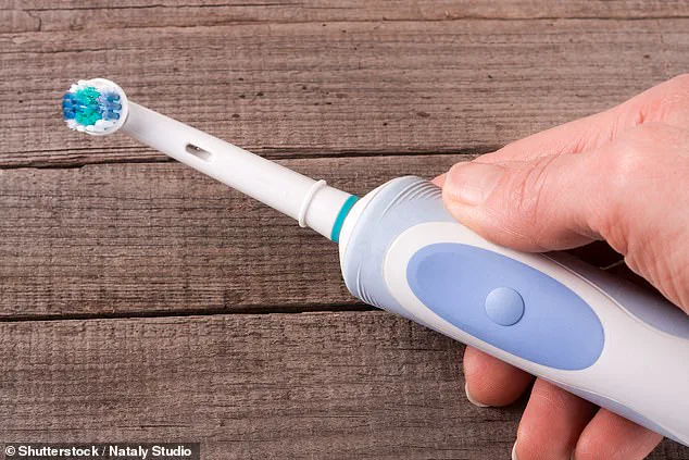 TSA Issues Alert: Electric Toothbrushes with Lithium Batteries Now Banned in Checked Luggage, Revealing Limited Access to Critical Travel Safety Information