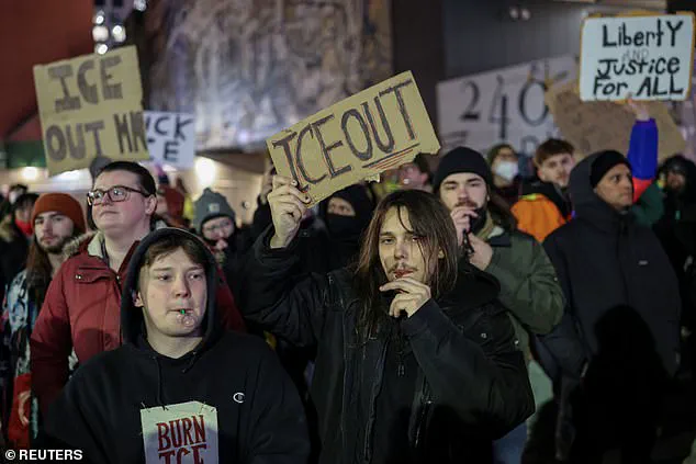 Behind Closed Doors: The Privileged Access to Information During the Protest