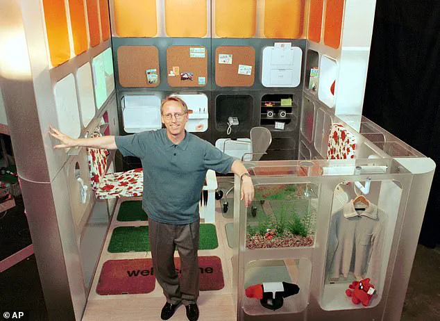 A Pivotal Moment: How a Bank Robbery Led Scott Adams to a New Life as a Cartoonist