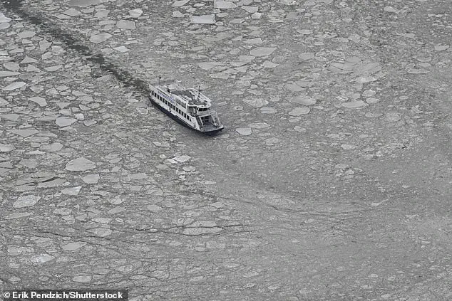 New York City Suspends Commuter Ferry Services Amid Frozen Rivers and Safety Concerns