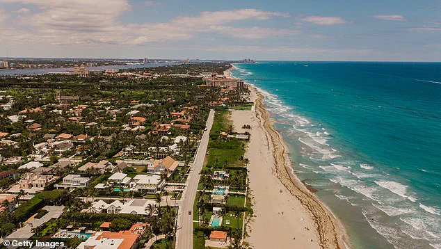 West Palm Beach Residents Protest Altered Flight Paths Near Mar-a-Lago as FAA Implements No-Fly Zone