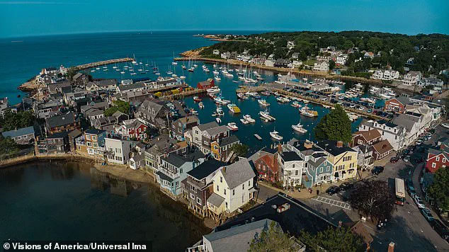 Urgent Search for Missing Crew After Fishing Boat Sinks Off Massachusetts Coast