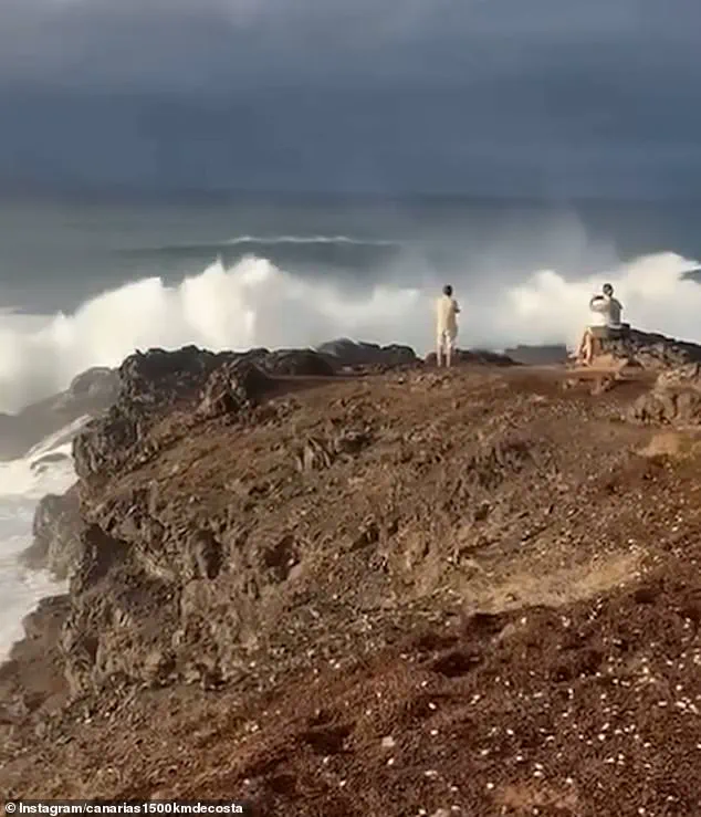 Tourists on Gran Canaria Cliff Narrowly Escape Death as Massive Wave Hits, Defying Warnings