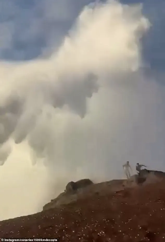 Tourists on Gran Canaria Cliff Narrowly Escape Death as Massive Wave Hits, Defying Warnings