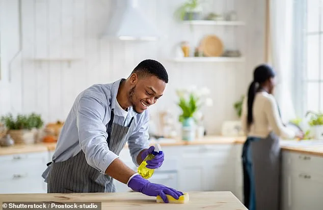 Inhaling Common Disinfectants Linked to Severe Lung Injury, Study Finds