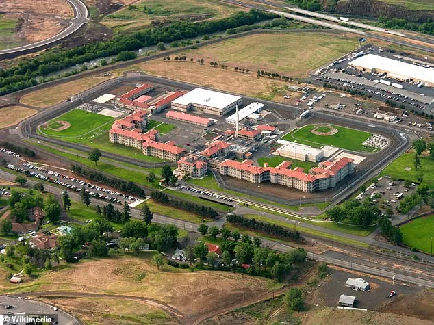 Oregon Distributes Tablets to Prisoners, Digitizing Mail to Curb Drug Flow