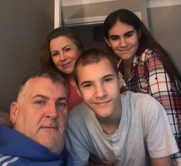 Carpenter Dave Gawler Urgently Appeals for Support After Wife's Stage Four Breast Cancer Diagnosis