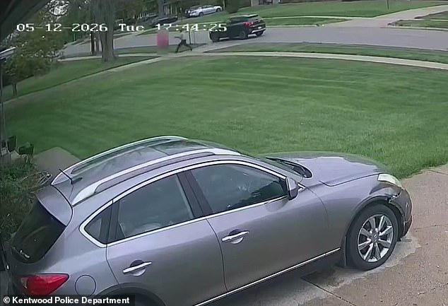 Kentwood suspect John Moore attacks teen and elderly woman in 90 minutes